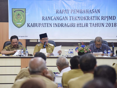 Bupati Inhil Pimpin Rapat Pembahasan Rancangan Teknokratik RPJMD 2018-2023